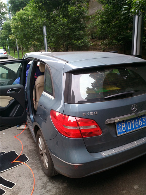 奔驰B型施工现场