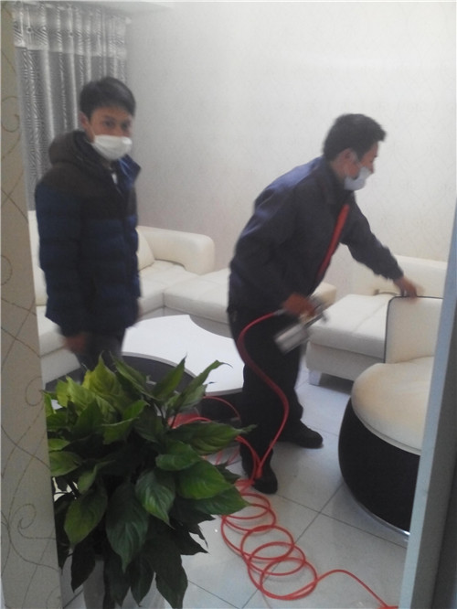 南岸区翡翠明珠某住户施工现场