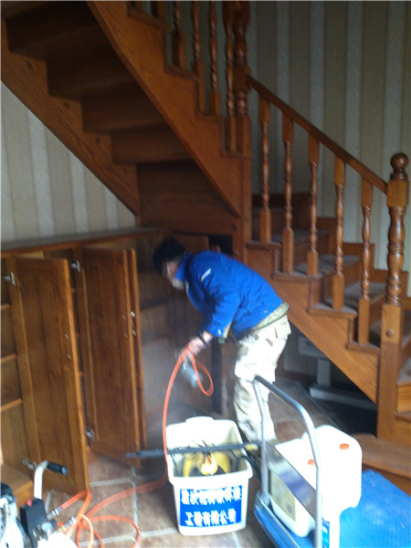 大学城某住户施工中