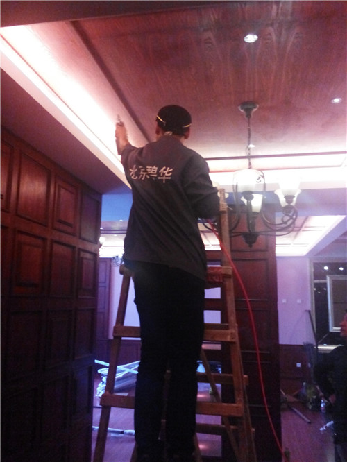 X9清吧室内空气治理施工现场