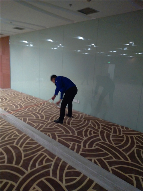 某交易中心办公区施工现场